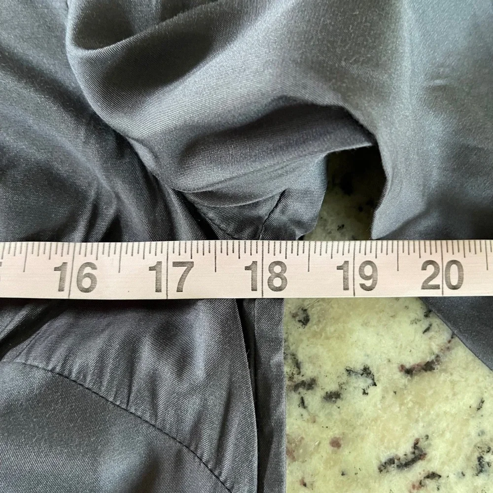 Boden Blouse Womens 6 Grey Silk Blend Dark Academia Puff Sleeve Scoop Neck WA450